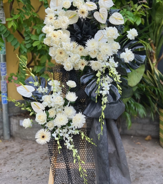 Vòng Hoa Tiễn Biệt An Nhiên- 2 tầng