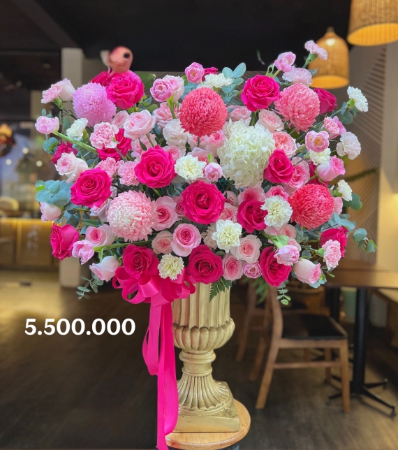“Thiên Sắc Hồng Ngọc – Premium Floral Vase”