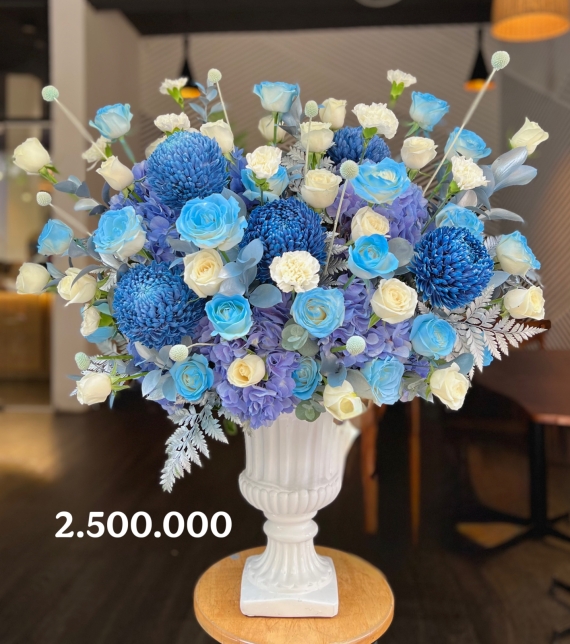  “Lam Vân Thượng Uyển”