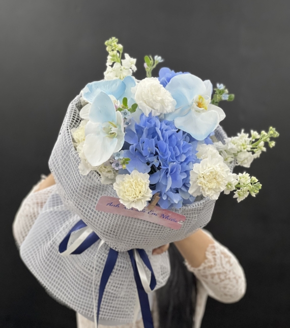 “Blue Serenade – Giai Điệu Xanh”