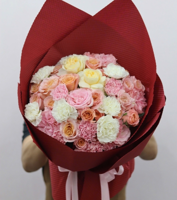 “Hồng Sắc Ngọt Ngào – Khúc Giao Mùa Dịu Dàng”