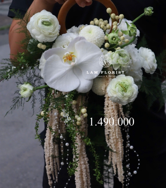 “Opaline Bridal Stream – Dòng Ngọc Opal Cô Dâu”