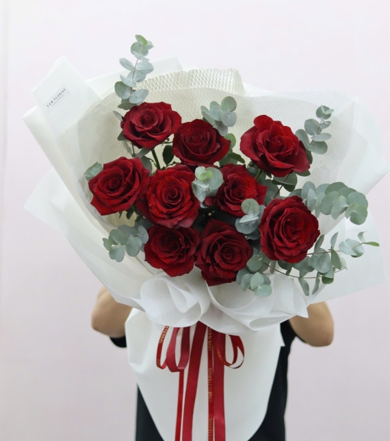  “Crimson Prestige – Quyền Uy Đỏ Thẫm”