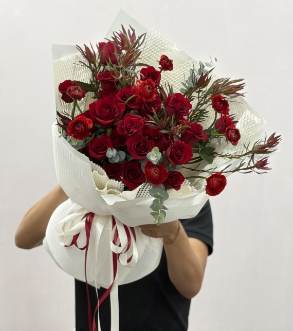 Bó hoa tone đỏ - Red Majesty