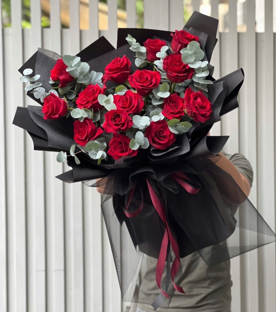 Bó hoa 15 bông hồng nhập Ecuador 