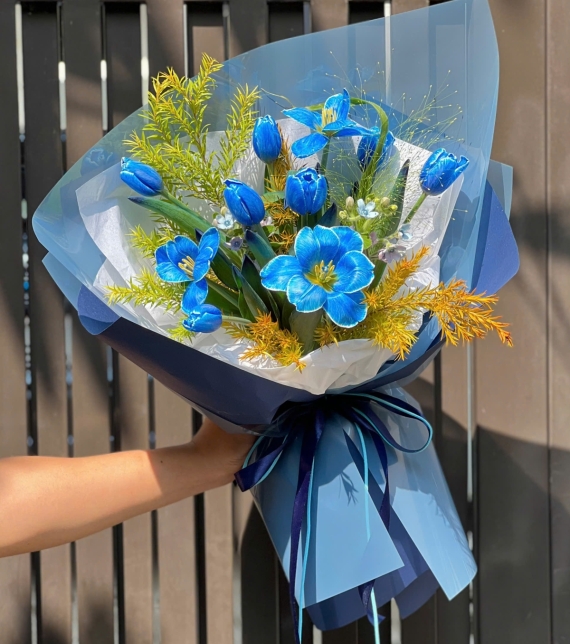 Bó 10 Tulip nhuộm xanh