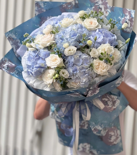 Hoa bó Tú cầu nhập khẩu Hà Lan