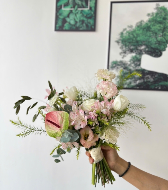 Hoa cưới tone hồng trắng mix