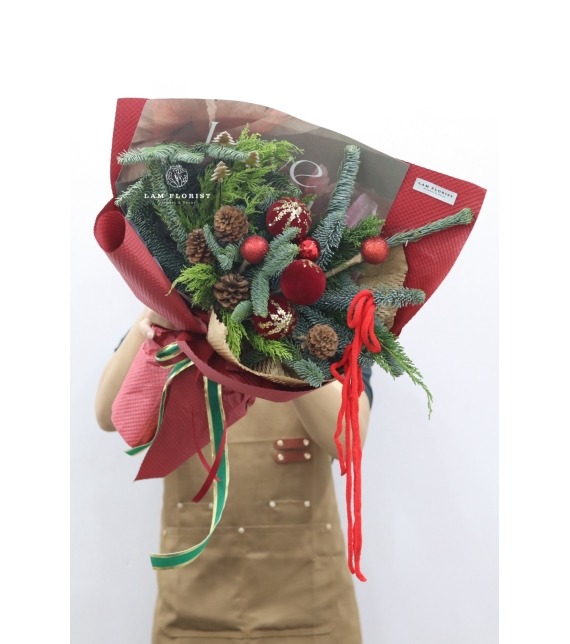 “Winter Elegance” – Bó Hoa Thông Giáng Sinh Đan Mạch