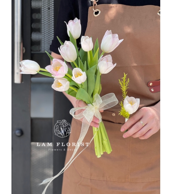 Bó Hoa Cô Dâu Tulip Hồng Nhạt – Thanh Khiết Lãng Mạn