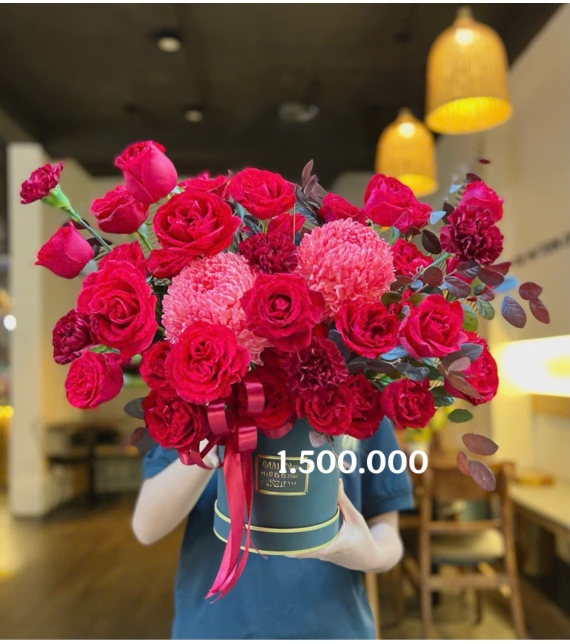 Red Aurora Luxe – Ánh Dương Đỏ Quyến