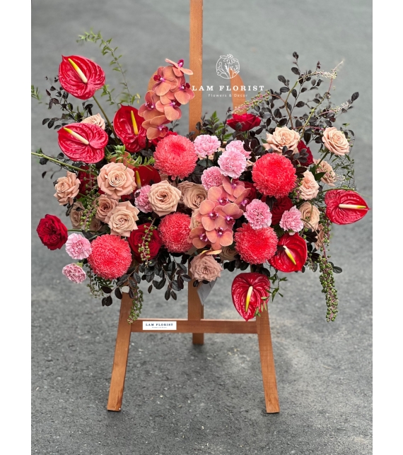 Kệ hoa “Sắc Đỏ Vinh Quang” – Chúc mừng thành công rực rỡ