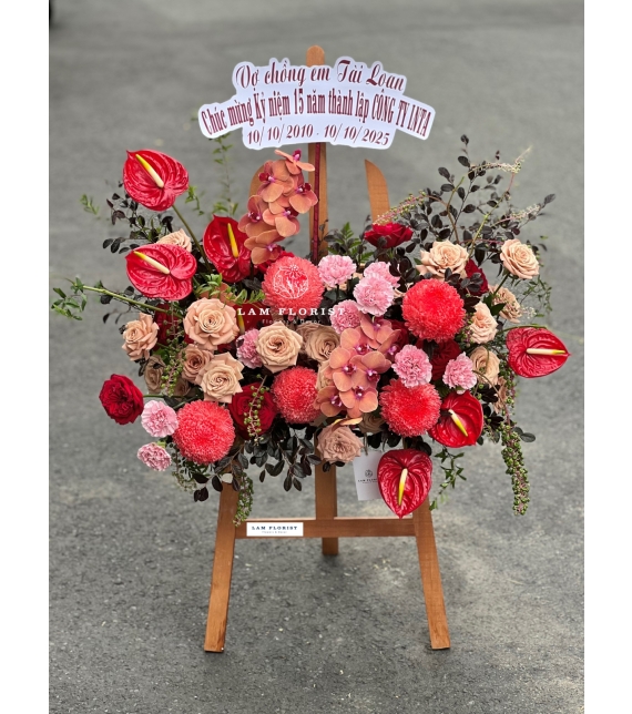 Kệ hoa “Sắc Đỏ Vinh Quang” – Chúc mừng thành công rực rỡ