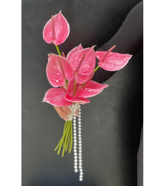 TÌNH NGỌC - HOA CÔ DÂU TINH TẾ 