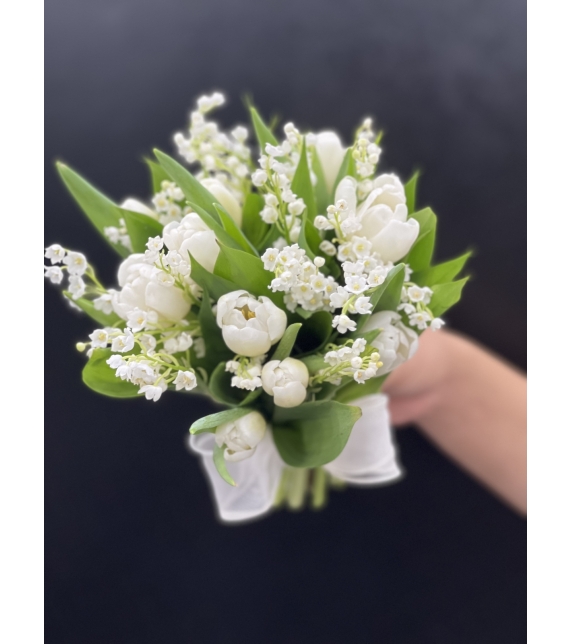 Bó Hoa Cưới Linh Lan & Tulip Trắng – Tinh Khôi Vĩnh Cửu