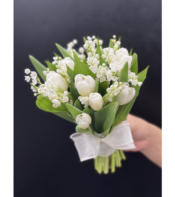 Bó Hoa Cưới Linh Lan & Tulip Trắng – Tinh Khôi Vĩnh Cửu