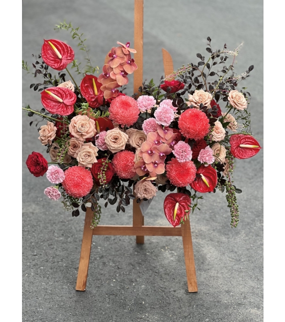 Kệ hoa “Sắc Đỏ Vinh Quang” – Chúc mừng thành công rực rỡ