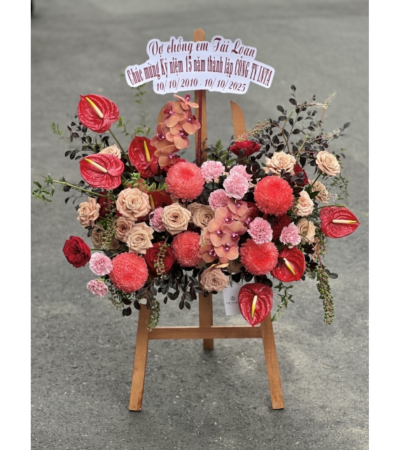 Kệ hoa “Sắc Đỏ Vinh Quang” – Chúc mừng thành công rực rỡ