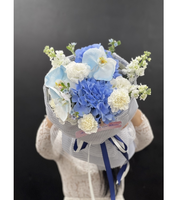 “Blue Serenade – Giai Điệu Xanh”