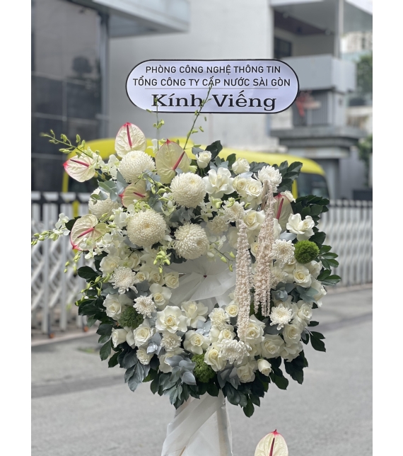 “Niềm Thương Kính Dâng” 🌿