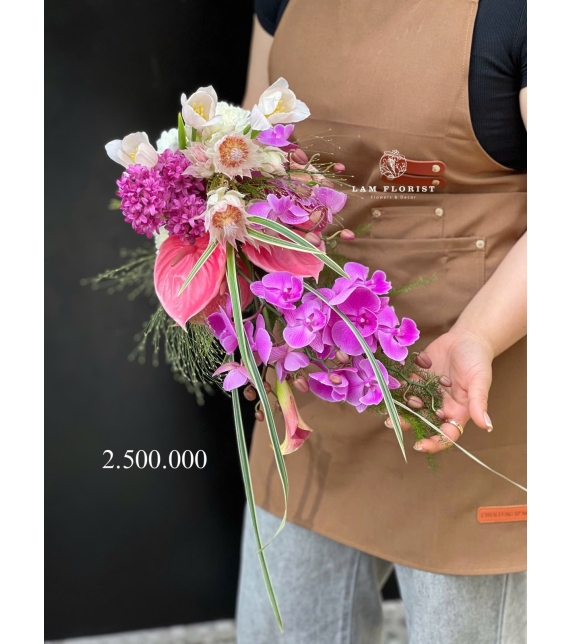 “The Orchid Waterfall – Dải Lụa Hồ Điệp”