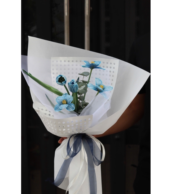 “Blue Reverie – Giấc Mơ Lam Ngọc”