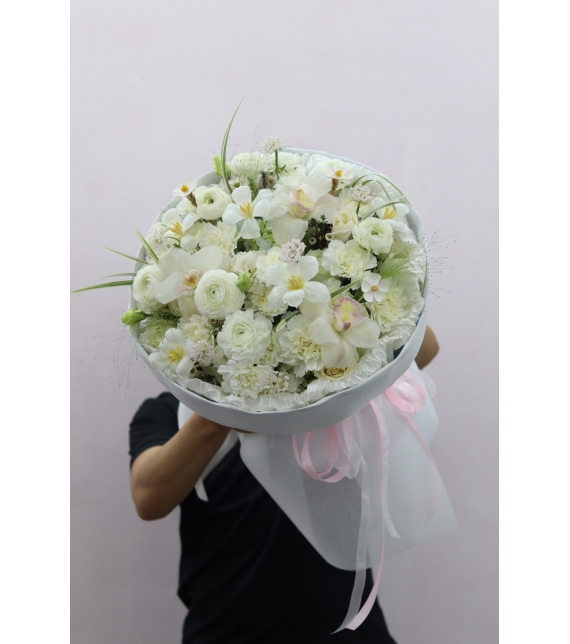 “Ivory Grace – Vẻ Đẹp Thuần Khiết”