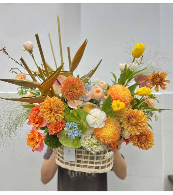 Giỏ hoa Tone cam xinh xắn