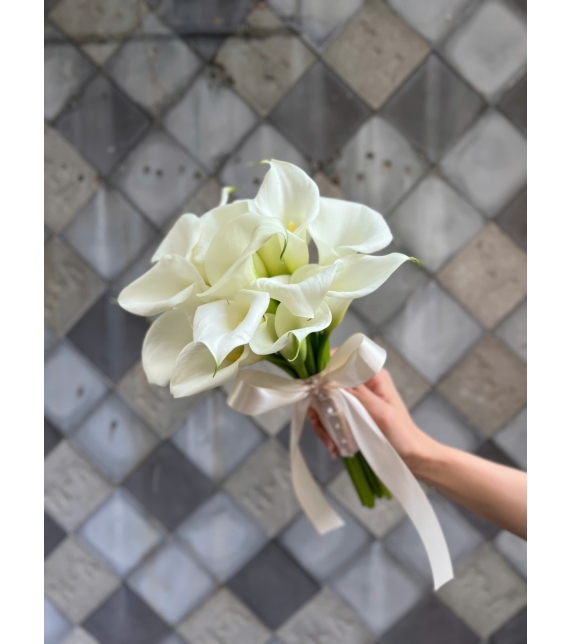 Hoa cưới Calla Lily trắng 19 cành